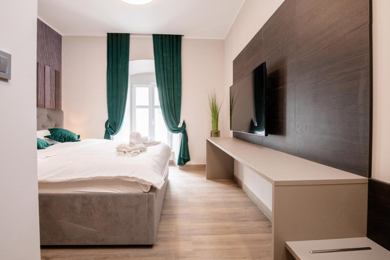 Deluxe Apartments & Rooms Revis ริเยกา ภายนอก รูปภาพ